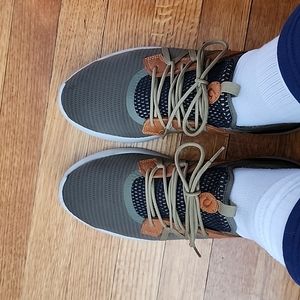 Olukai Men's athleisure shoes